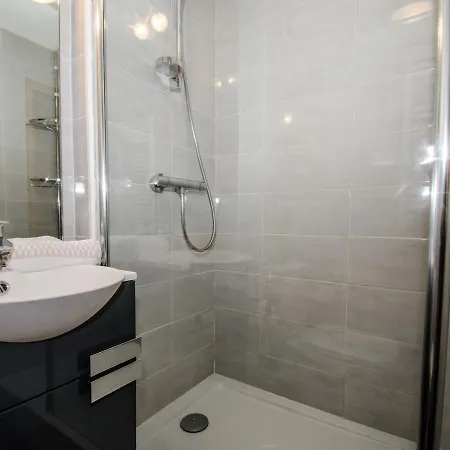Cosy, 4 Pers, Pied Des Pistes, Centre Chamonix, Equipe, Wifi Inclus - Fr-1-343-154 *